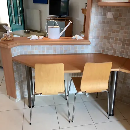 Sophia Mountain Willa