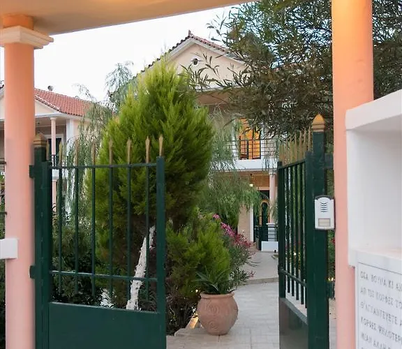 فيلة Sophia Mountain *