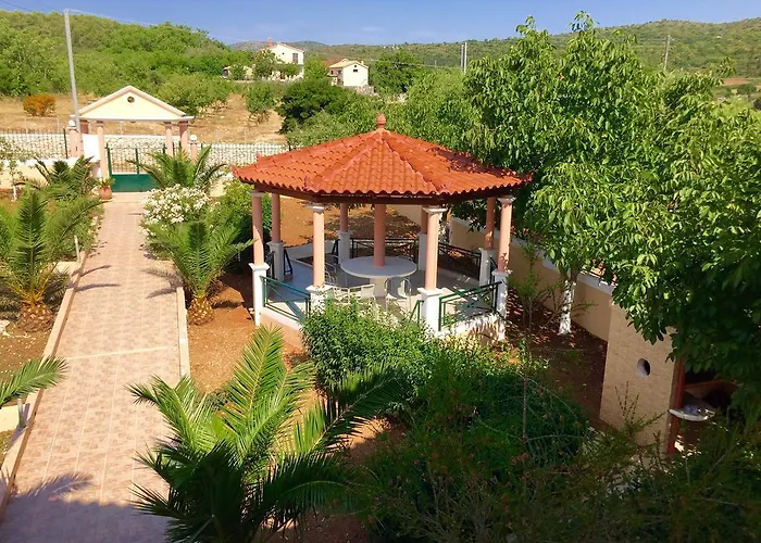 Sophia Mountain * Yírion