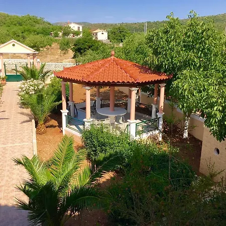 Sophia Mountain * Yírion