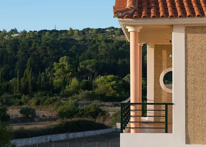 Sophia Mountain * Yírion