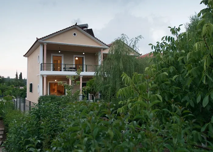 Sophia Mountain * Yírion